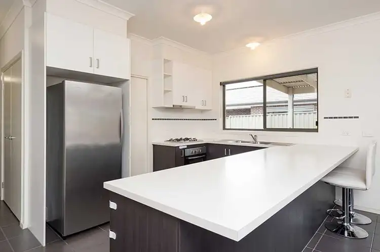 Second view of Homely house listing, 14 Chelmsford Court, Craigieburn VIC 3064