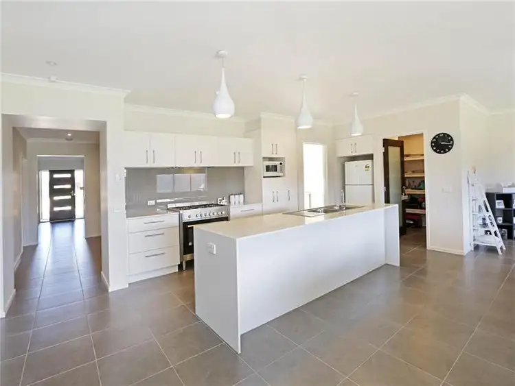 Second view of Homely house listing, 10 Crake Court, Lara VIC 3212