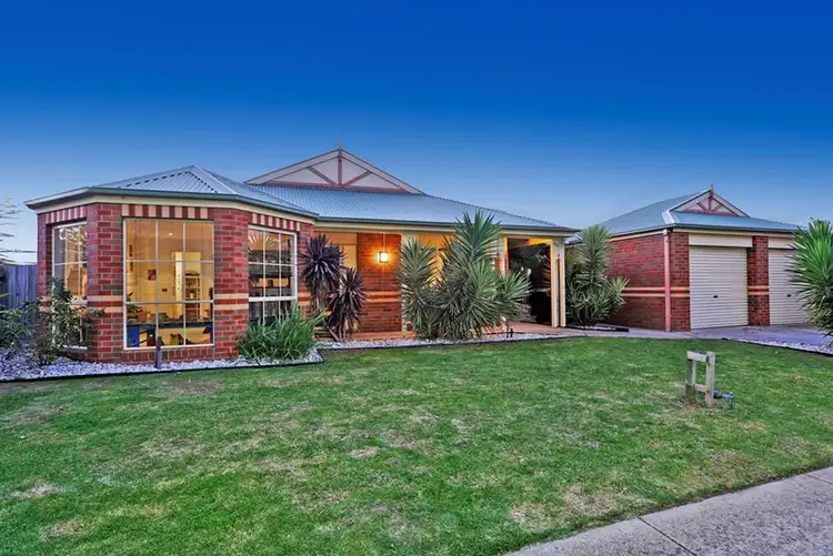 48 Paramount Crescent, St Albans Park VIC 3219