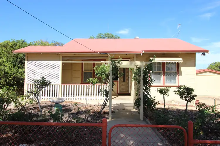 7 Kirby Street, Waikerie SA 5330