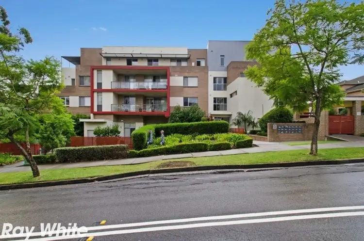2/5 Sherwin Avenue