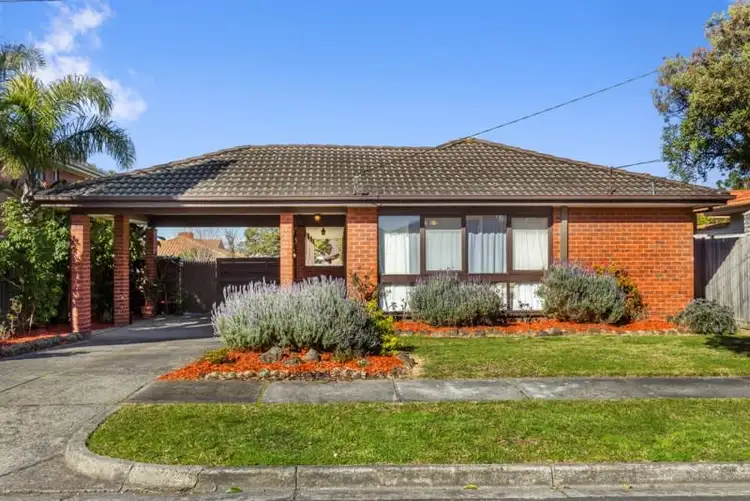 6 Cloverdale Close, Burwood East VIC 3151