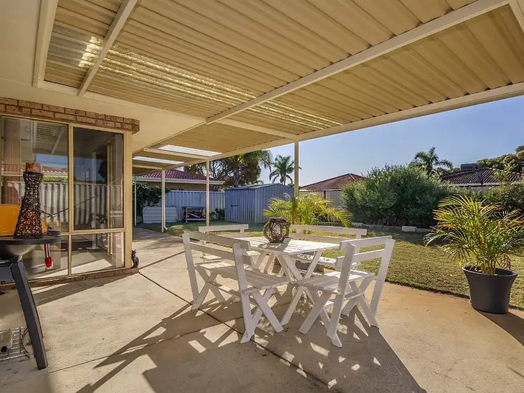 16 Port Royal Drive, Safety Bay WA 6169