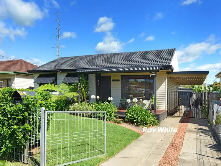 33 Wiley Street, Albion Park NSW 2527