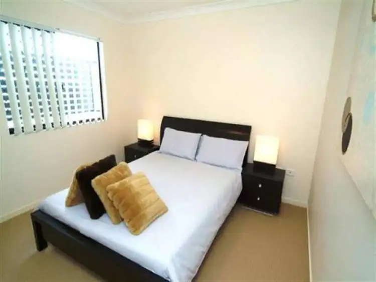 Fourth view of Homely unit listing, 4/960 Wynnum Road, Cannon Hill QLD 4170