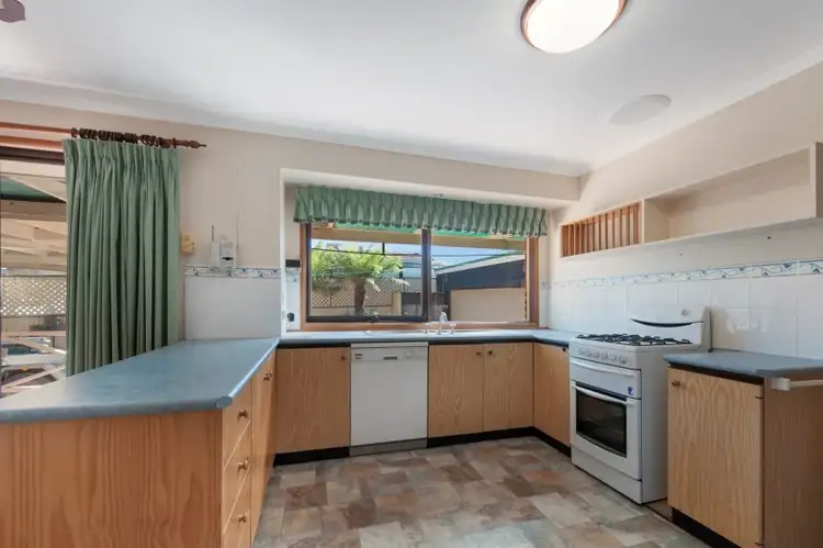 Second view of Homely house listing, 20 Robert Crescent, Wodonga VIC 3690