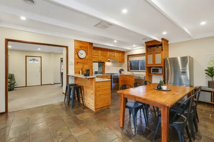 11 Brolga Crescent, Wandana Heights VIC 3216