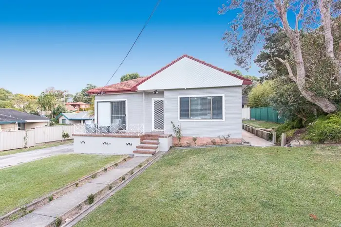 9 Princes Avenue, Charlestown NSW 2290