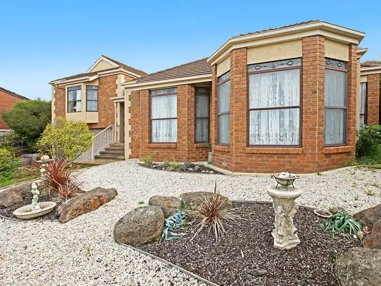 3 Knollbrook Close, Highton VIC 3216