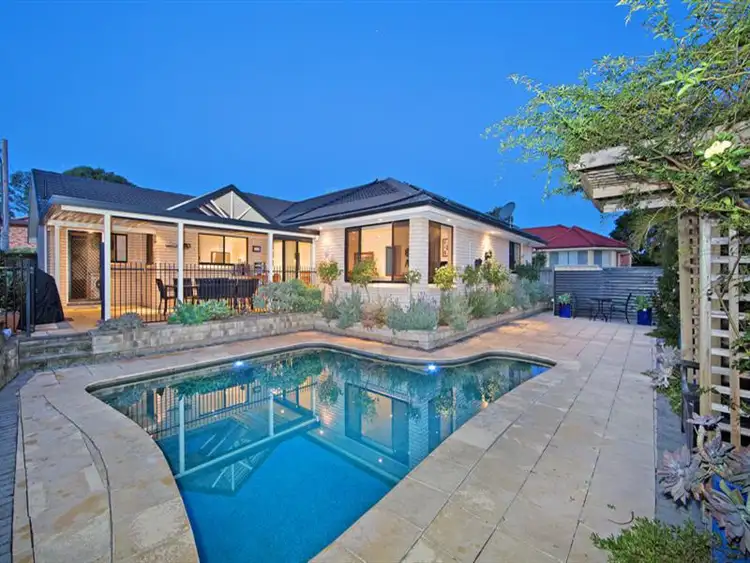 36 Alexander Avenue, Bateau Bay NSW 2261