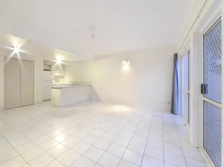 Fifth view of Homely unit listing, 6/9 Erromango Drive, Jubilee Pocket QLD 4802