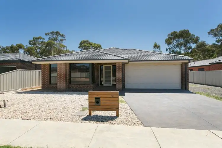 9 Crossley Avenue, Epsom VIC 3551