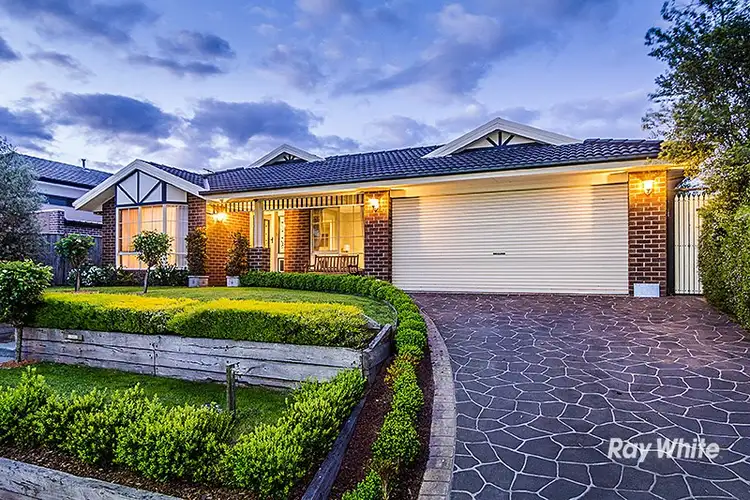 24 Sussex Avenue, Cranbourne North VIC 3977