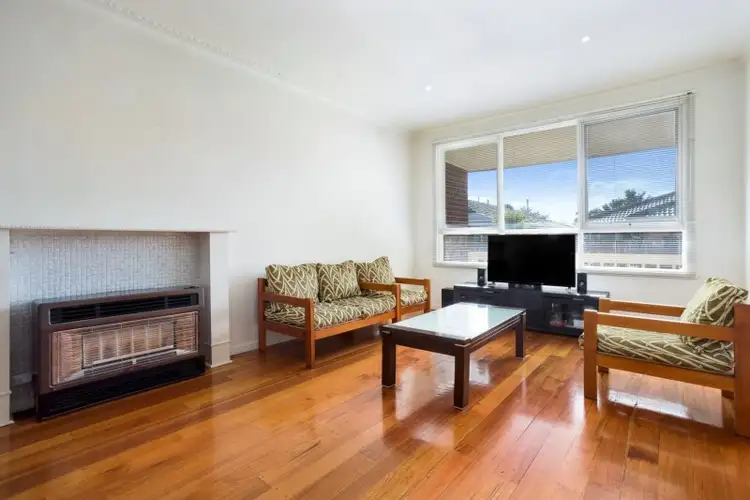 Second view of Homely unit listing, 2/300 Huntingdale Road, Mount Waverley VIC 3149