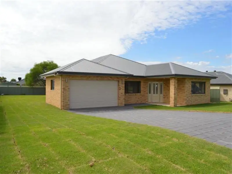 Main view of Homely house listing, 3 Crossroads Drive, Dubbo NSW 2830