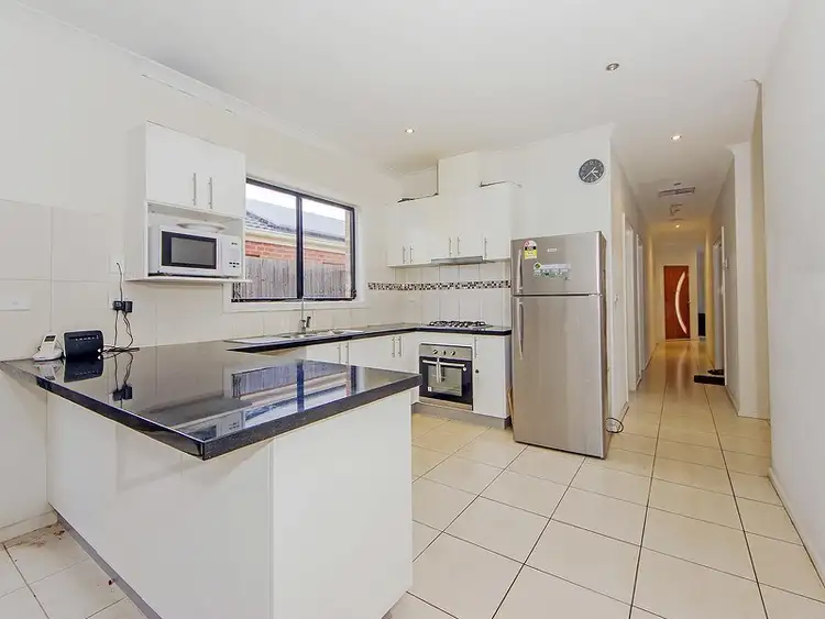 Fifth view of Homely house listing, 2/18 Vassar Court, Truganina VIC 3029