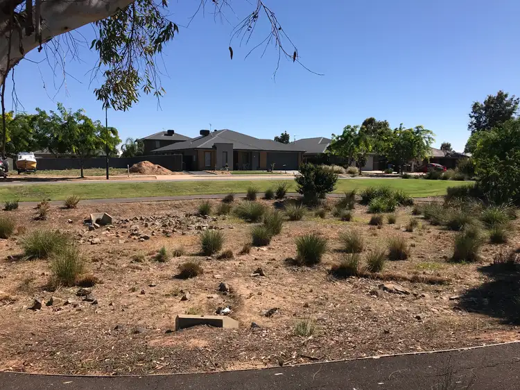 7 Adoni Green, Yarrawonga VIC 3730