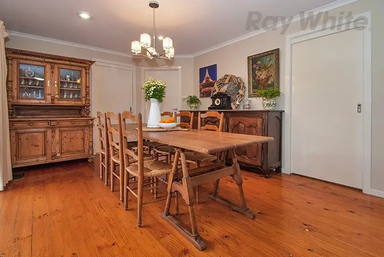 Fourth view of Homely house listing, 20 AZAROW Circuit, Croydon South VIC 3136