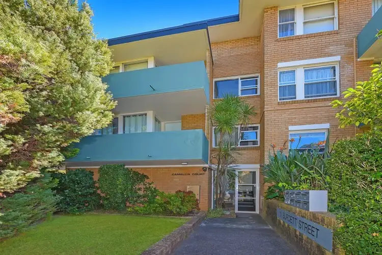2/17 Burdett Street, Hornsby NSW 2077