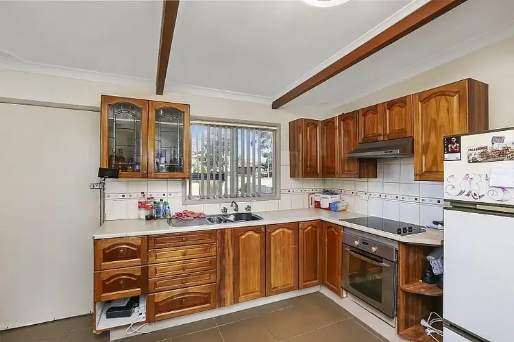 Fourth view of Homely house listing, 52 Gladys Avenue, Berkeley Vale NSW 2261