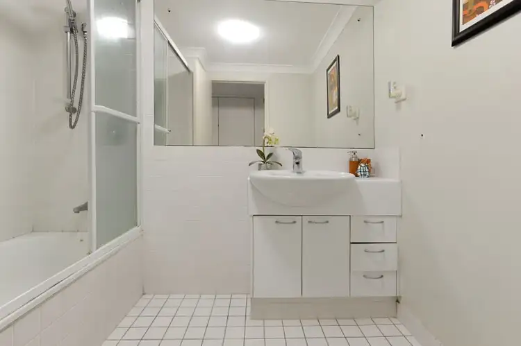 Sixth view of Homely unit listing, 3/47 Kent Street, Hamilton QLD 4007