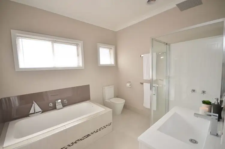 Fifth view of Homely house listing, 276 Ogilvie Avenue, Echuca VIC 3564