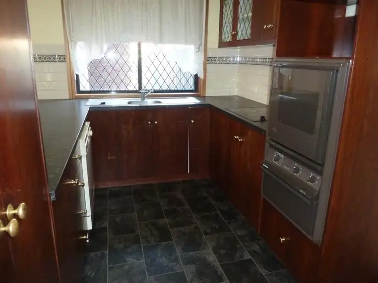 Second view of Homely townhouse listing, 2/26 Anthony Street, Mount Gambier SA 5290