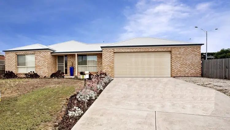 Second view of Homely house listing, 16 Magpie Close, Lara VIC 3212