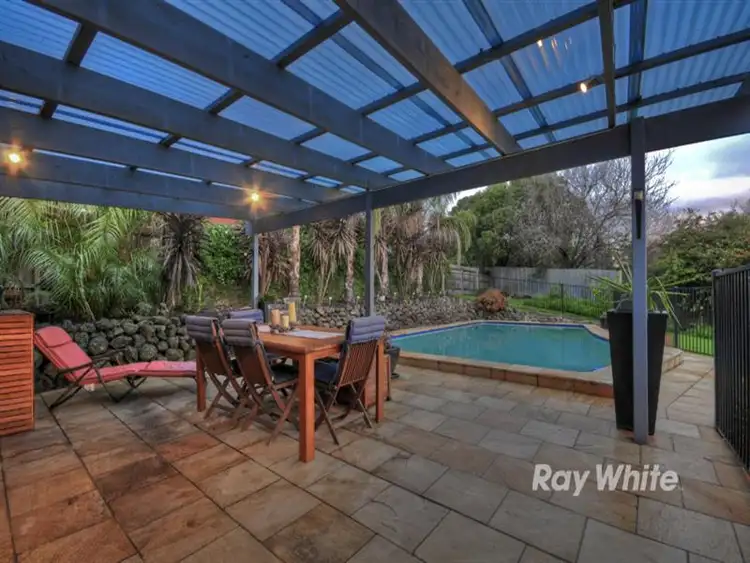 8 Edinburgh Road, Bayswater VIC 3153