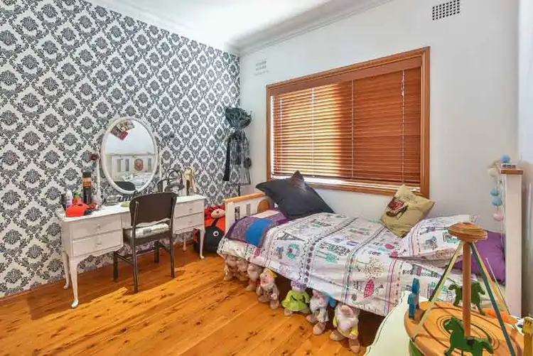 Seventh view of Homely house listing, 18 Chisholm Crescent, Bradbury NSW 2560