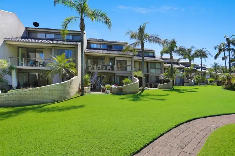 Third view of Homely townhouse listing, 4/4 Cromarty Road, Soldiers Point NSW 2317