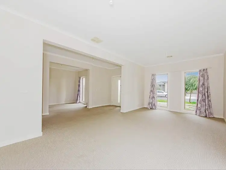 Fourth view of Homely house listing, 10 Faircroft Place, Tarneit VIC 3029
