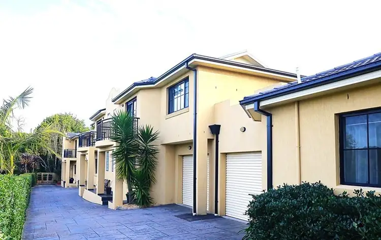2/8 Short Street, Helensburgh NSW 2508