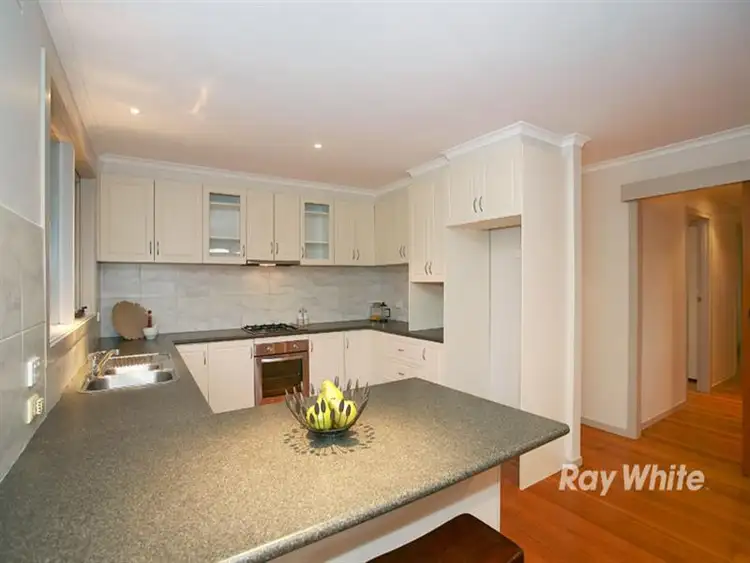 Seventh view of Homely house listing, 5 Eddington Place, Endeavour Hills VIC 3802