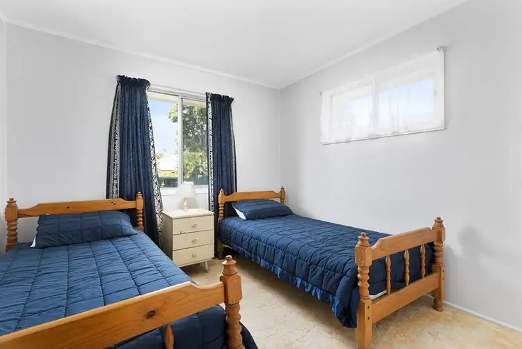 Sixth view of Homely house listing, 4 Sorrento Street, Wynnum West QLD 4178