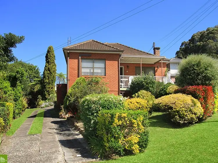 13 Robertson Street, Coniston NSW 2500