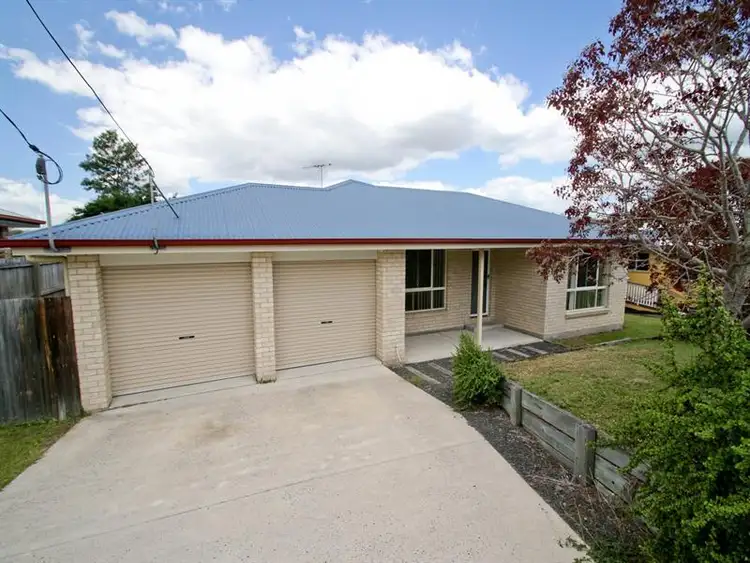 30 Skinner Crescent, Silkstone QLD 4304