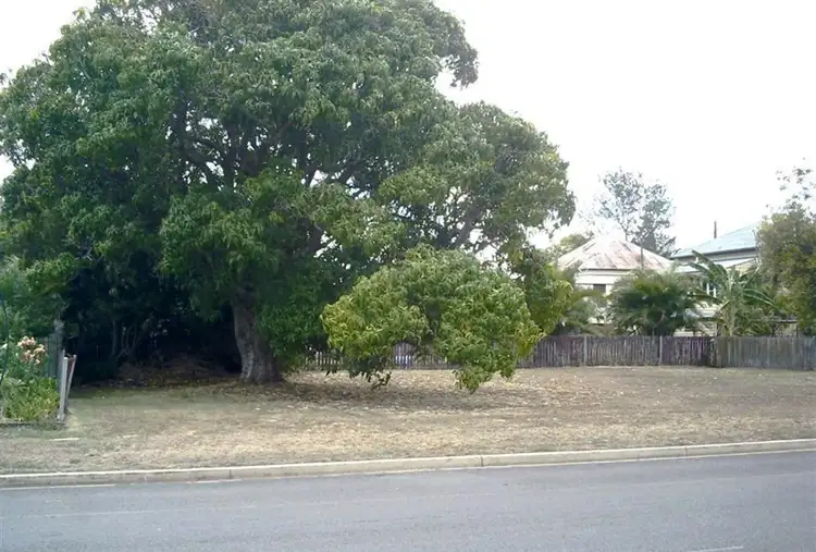 2b Eastgate Street, Bundaberg East QLD 4670