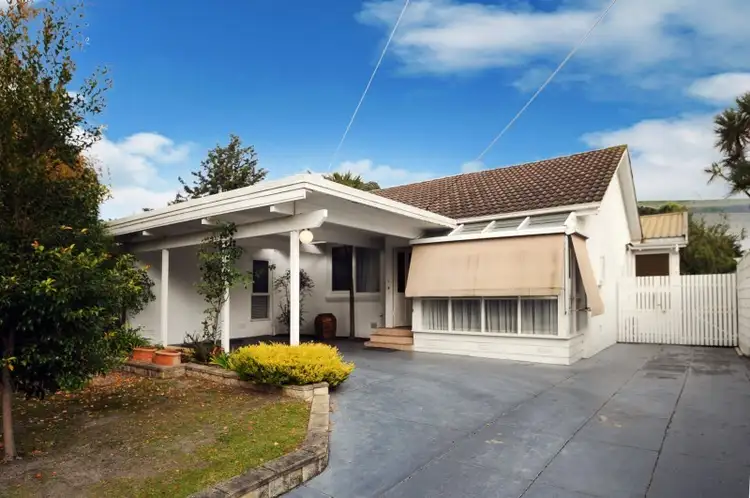 7 Laurina Crescent, Frankston North VIC 3200