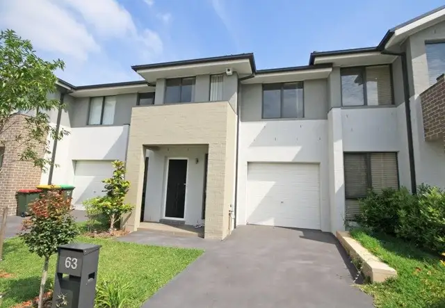 63 Sovereign Circuit, Glenfield NSW 2167