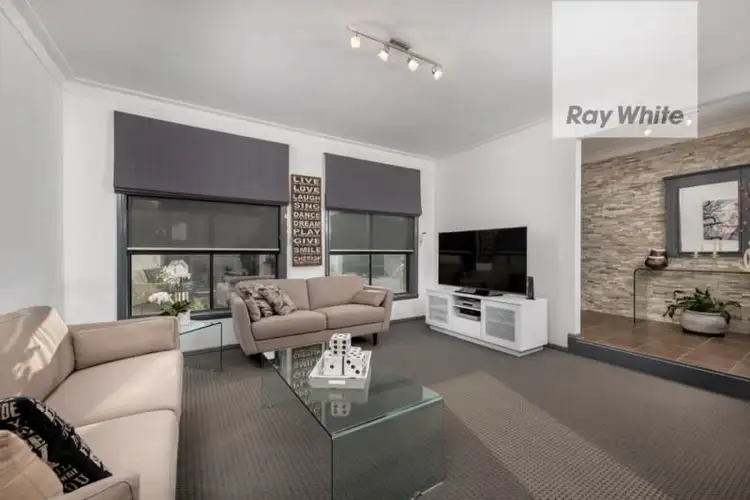 Second view of Homely house listing, 29 Hutchins Circuit, Bundoora VIC 3083