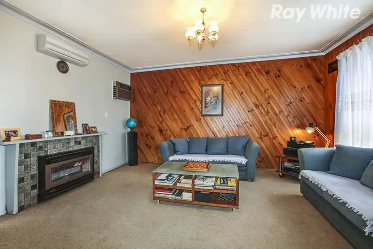 Second view of Homely house listing, 28 Keats Avenue, Kingsbury VIC 3083