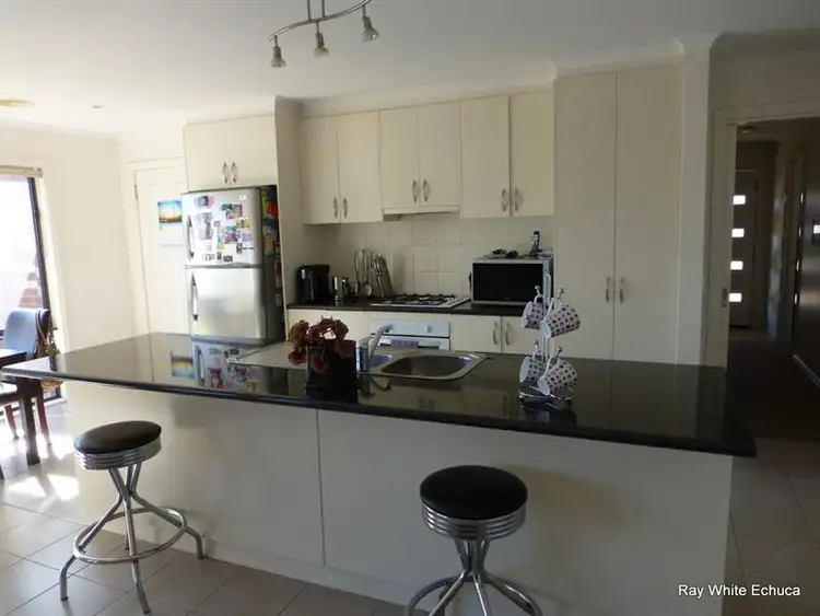 Fourth view of Homely house listing, 6 Yeovil Court, Echuca VIC 3564