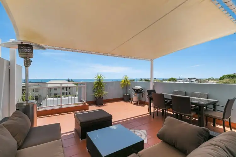 Main view of Homely unit listing, 4/89 Bay Terrace, Wynnum QLD 4178
