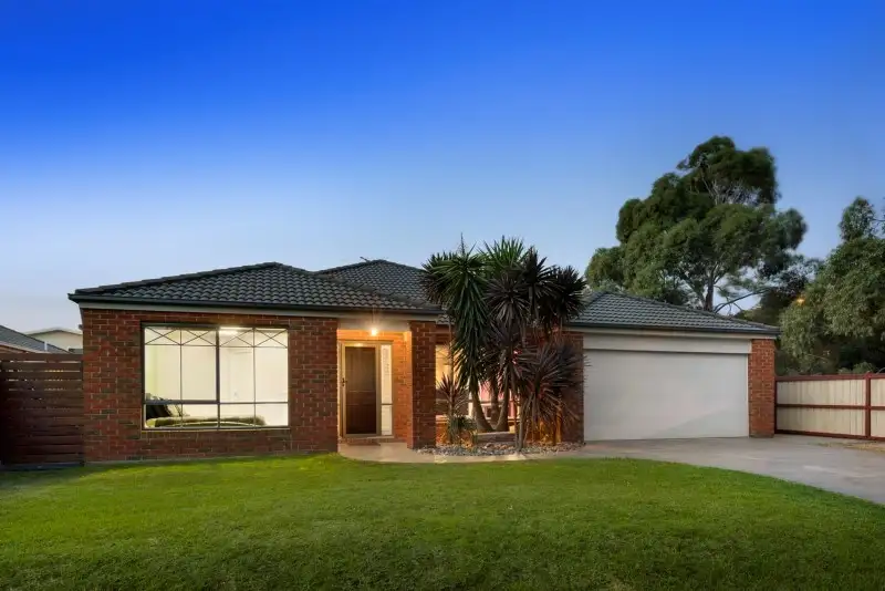 Main view of Homely house listing, 5 Hanlon Close, Mordialloc VIC 3195