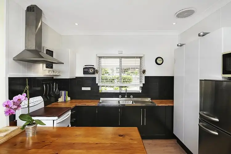 Second view of Homely house listing, 135 Lakedge Avenue, Berkeley Vale NSW 2261