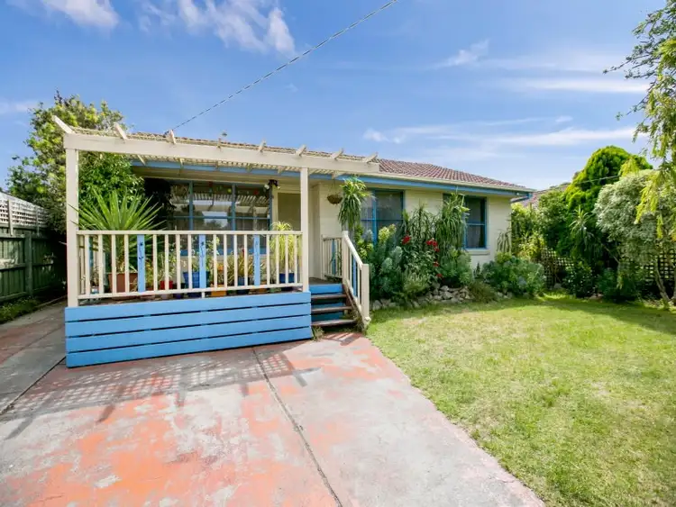 17 Bursaria Crescent, Frankston North VIC 3200