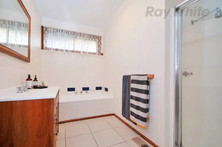 Seventh view of Homely house listing, 4 AMINGA Court, Croydon VIC 3136