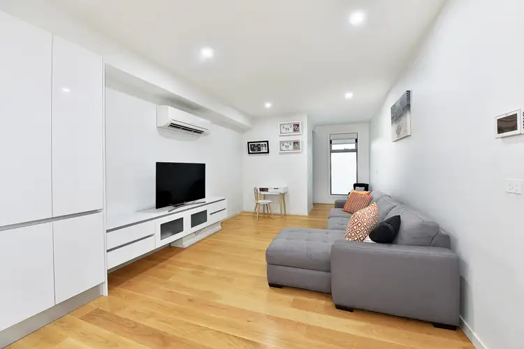 Seventh view of Homely townhouse listing, 2/182 Pascoe Vale Road, Moonee Ponds VIC 3039