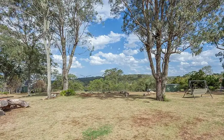 11 Calim Street, Cotswold Hills QLD 4350